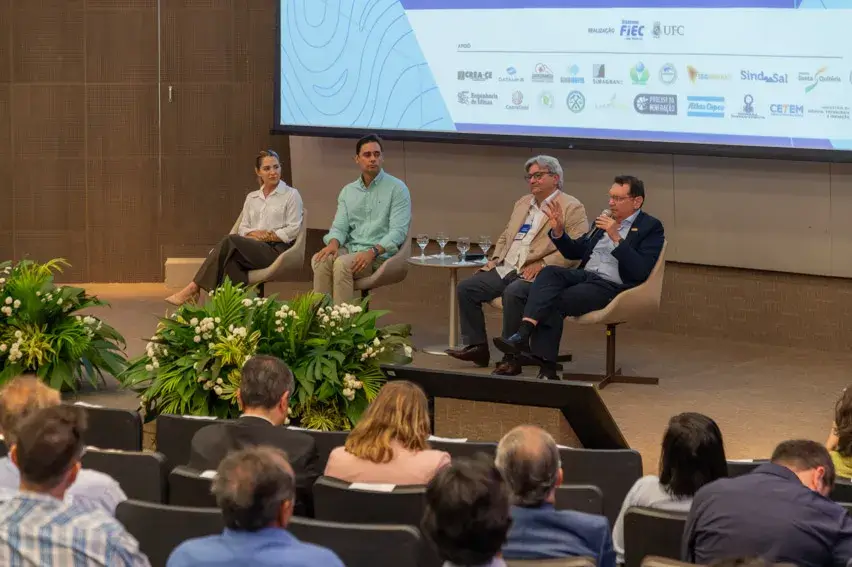 Encontro Estadual de Mineração: painel com presidentes de sindicatos destaca contribuição da mineração cearense para o desenvolvimento regional