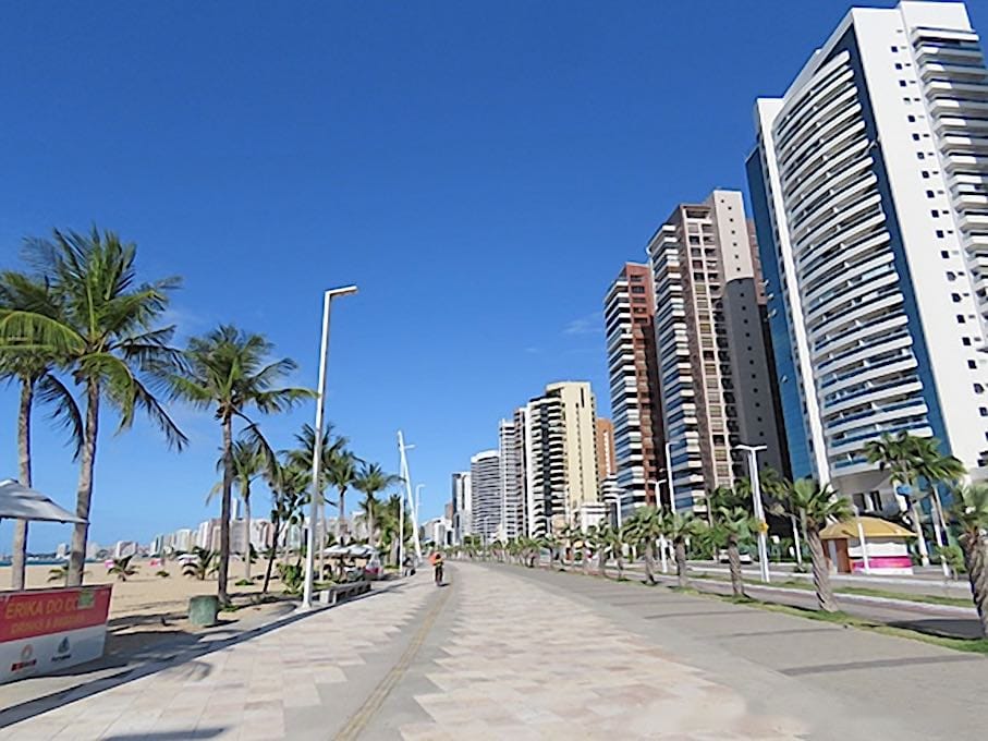 The “New DNA for Construction in Fortaleza” promotes ecological thinking and natural stone as a locally sourced material